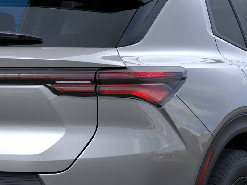 Chevrolet Equinox EV Vehicle Full-screen Gallery Image 11