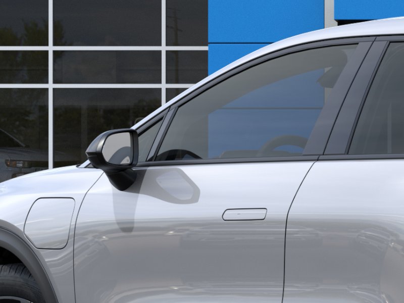 Chevrolet Equinox EV Vehicle Full-screen Gallery Image 12