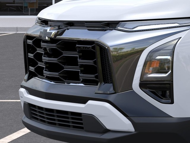 Chevrolet Equinox Vehicle Full-screen Gallery Image 13