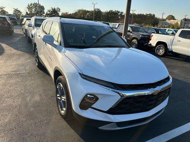 Chevrolet Blazer Vehicle Full-screen Gallery Image 02