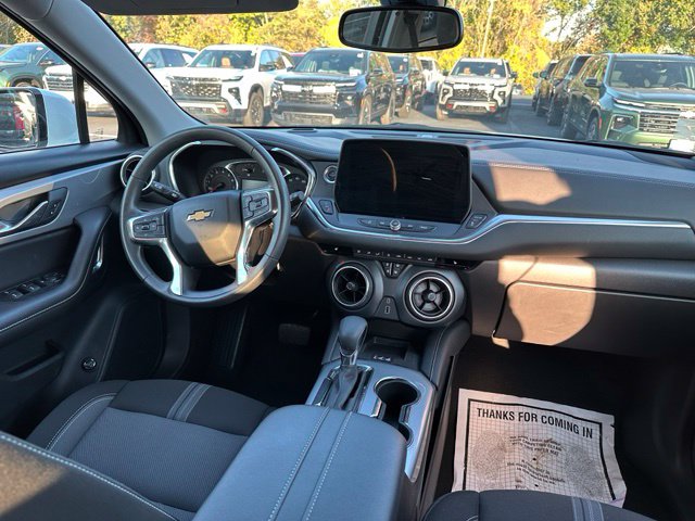 Chevrolet Blazer Vehicle Full-screen Gallery Image 04