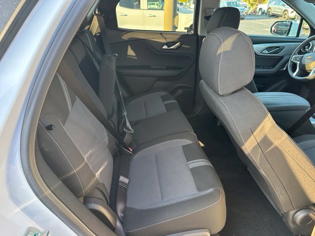 Chevrolet Blazer Vehicle Full-screen Gallery Image 05