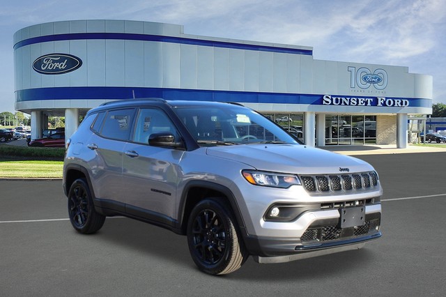 2023 Jeep Compass 4WD Altitude at Sunset Ford St. Louis in St. Louis MO