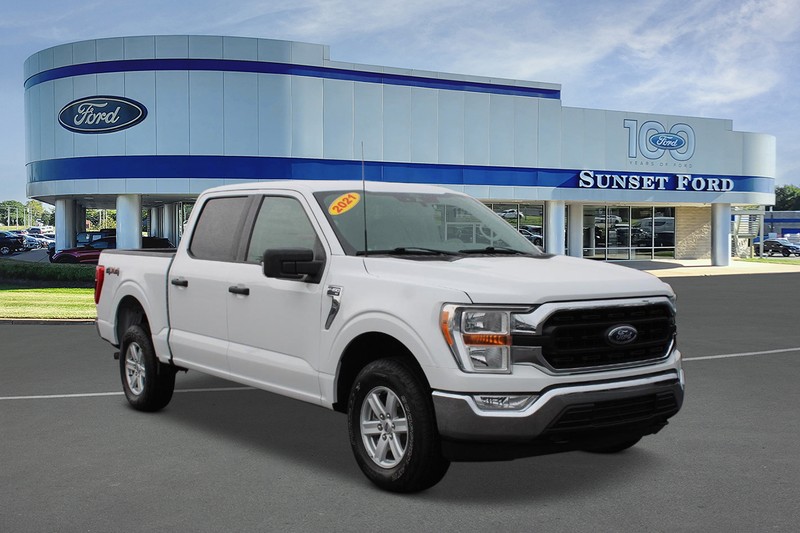 The 2021 Ford F-150 4WD XLT SuperCrew photos