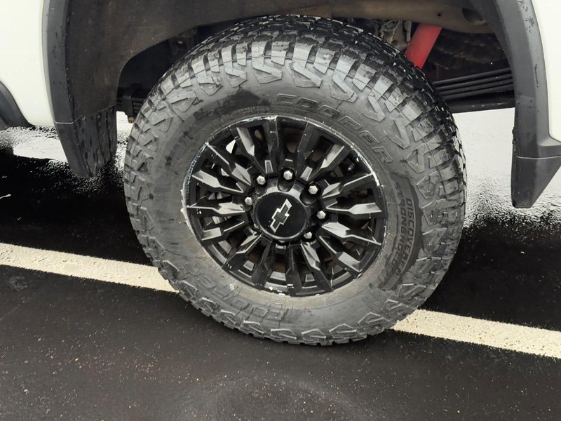 Chevrolet Silverado 2500HD Vehicle Full-screen Gallery Image 07