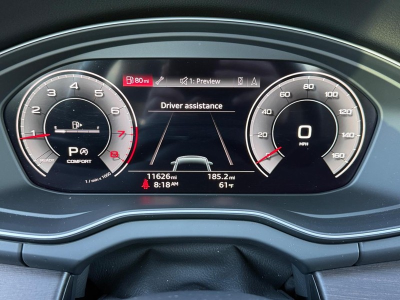 Audi Q5 Vehicle Full-screen Gallery Image 19