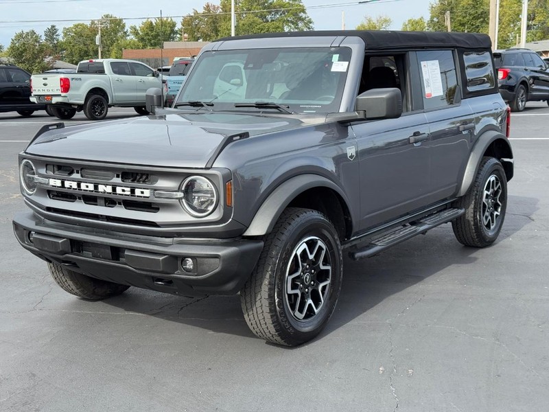Ford Bronco Vehicle Full-screen Gallery Image 08
