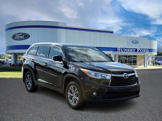 2014 Toyota Highlander XLE at Sunset Ford St. Louis in St. Louis MO