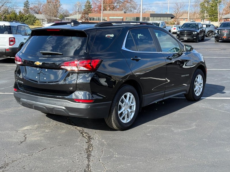 Chevrolet Equinox Vehicle Full-screen Gallery Image 03