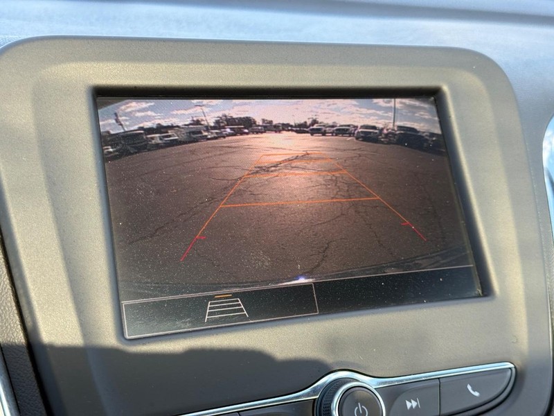 Chevrolet Equinox Vehicle Full-screen Gallery Image 20