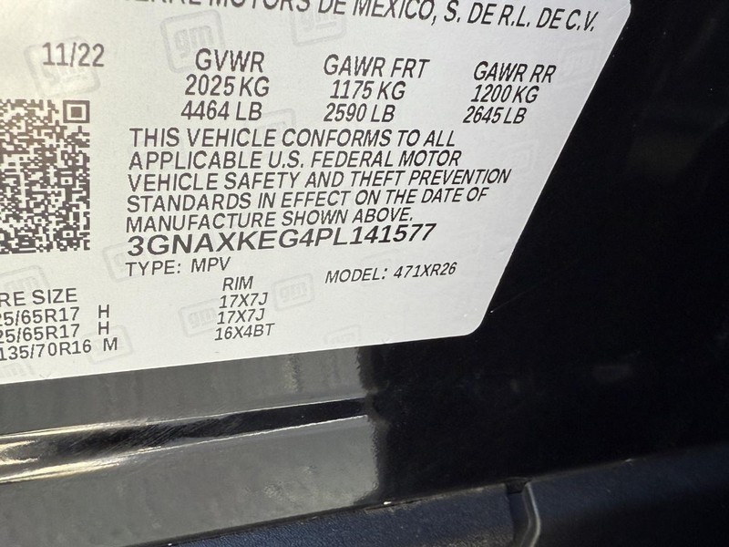 Chevrolet Equinox Vehicle Full-screen Gallery Image 22