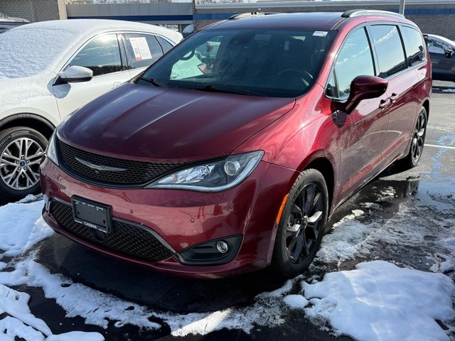 more details - chrysler pacifica