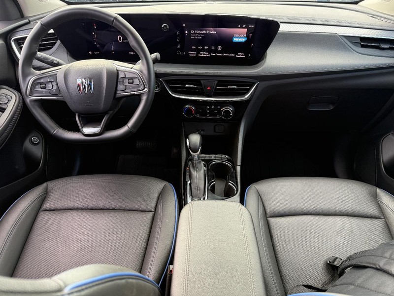 Buick Encore GX Vehicle Full-screen Gallery Image 12