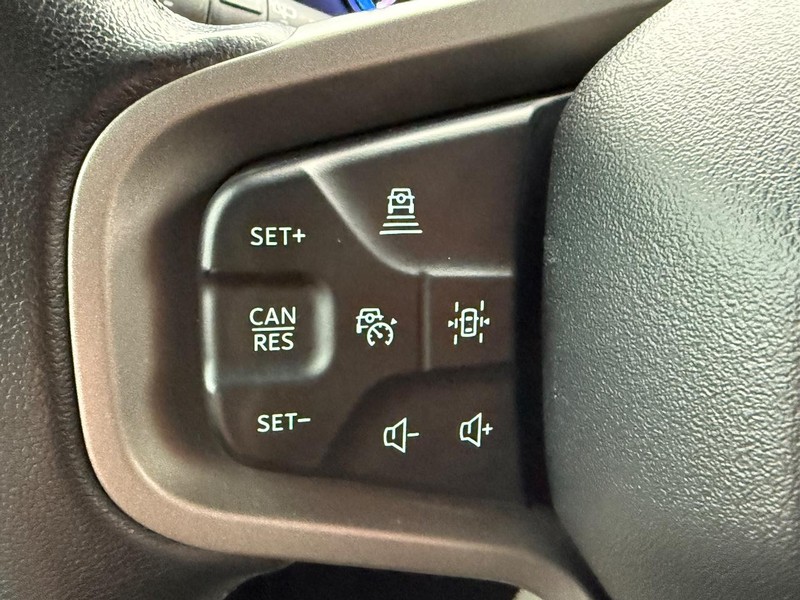 Ford Bronco Vehicle Full-screen Gallery Image 16