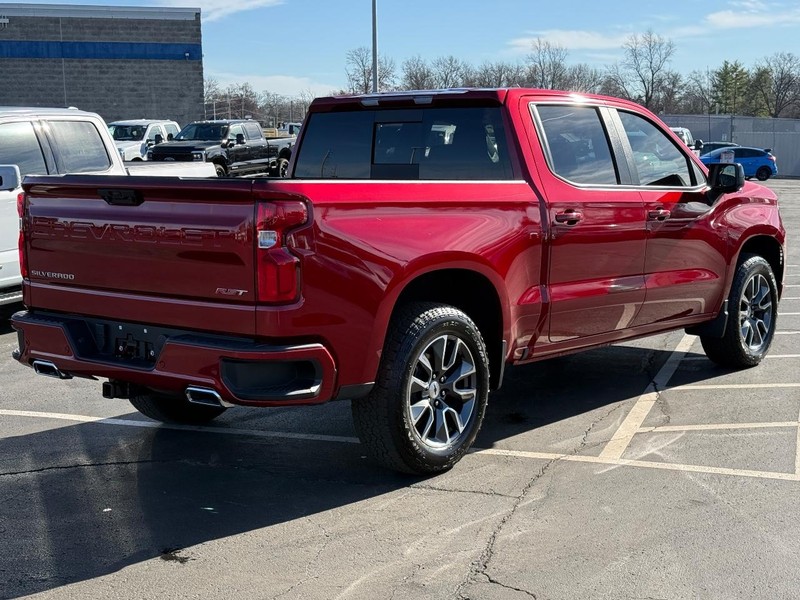 Chevrolet Silverado 1500 Vehicle Full-screen Gallery Image 03