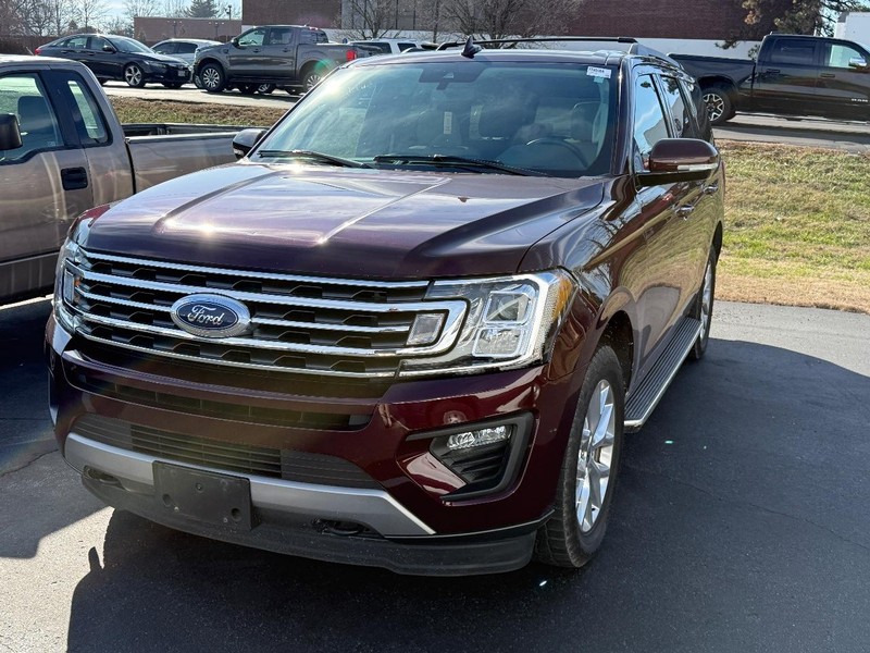 Ford Expedition Vehicle Full-screen Gallery Image 04