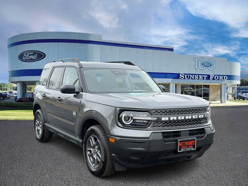 Ford Bronco Sport Vehicle Full-screen Gallery Image 01