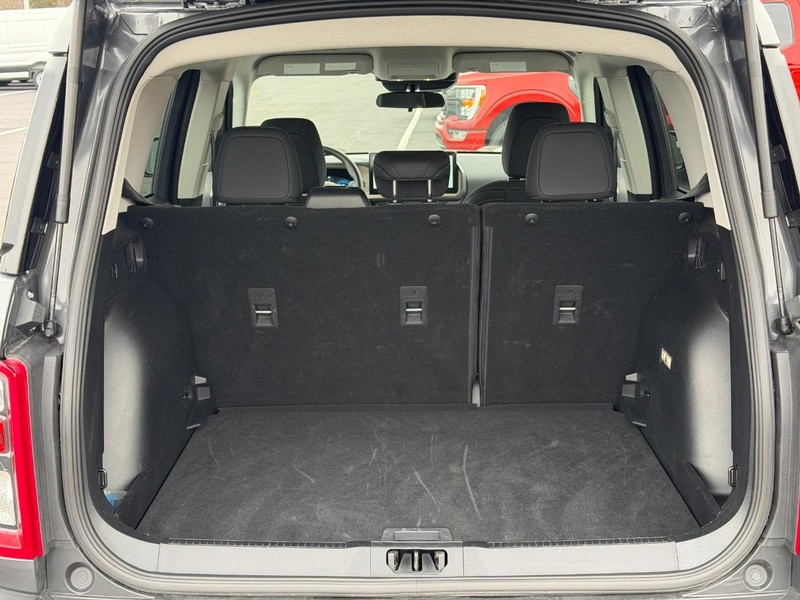 Ford Bronco Sport Vehicle Full-screen Gallery Image 05