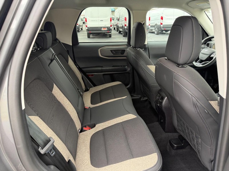 Ford Bronco Sport Vehicle Full-screen Gallery Image 11