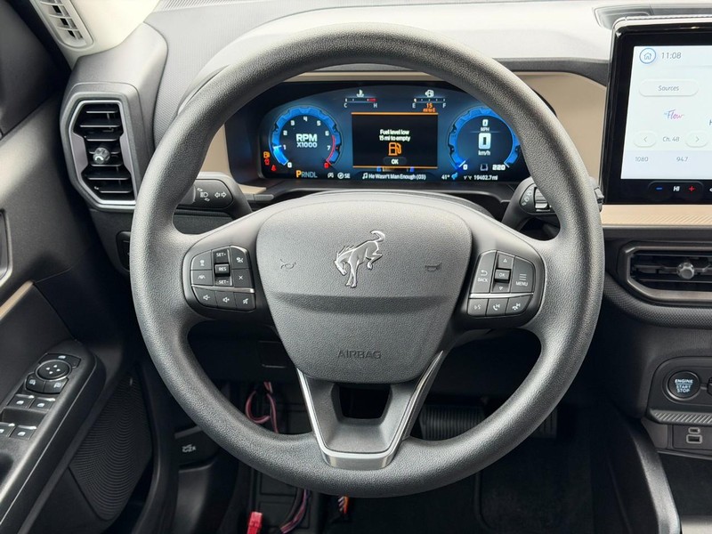 Ford Bronco Sport Vehicle Full-screen Gallery Image 15