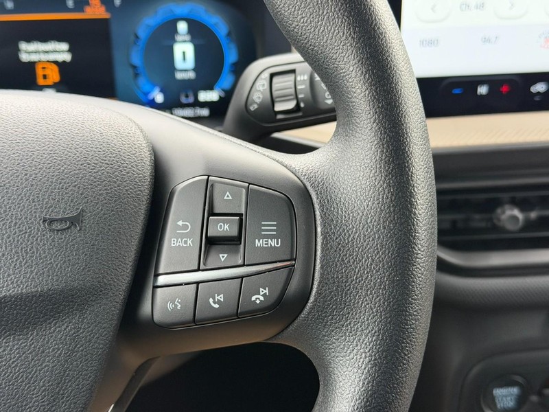 Ford Bronco Sport Vehicle Full-screen Gallery Image 20