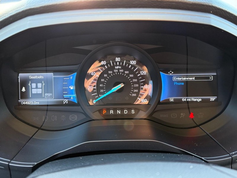 Ford Edge Vehicle Full-screen Gallery Image 19