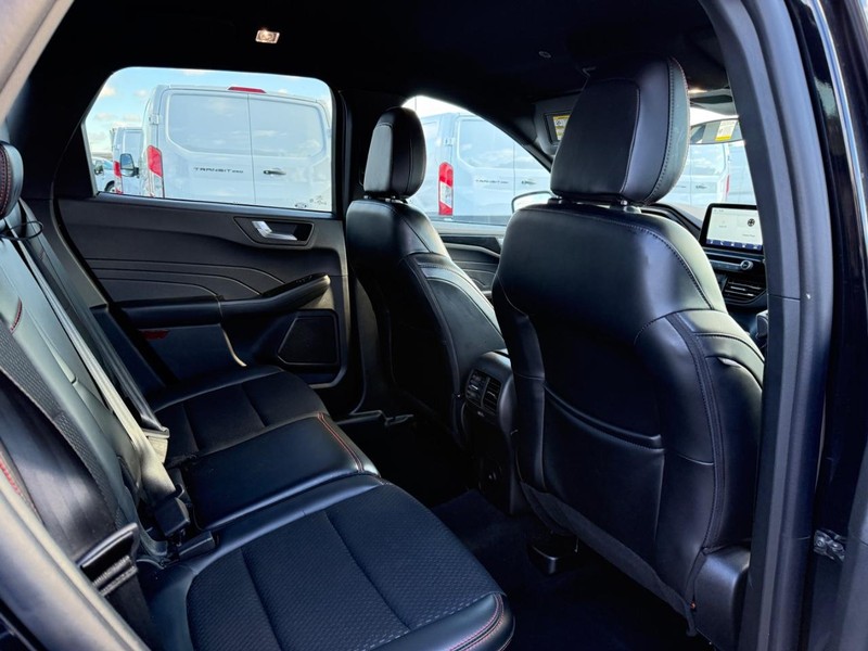 Ford Escape Vehicle Full-screen Gallery Image 10