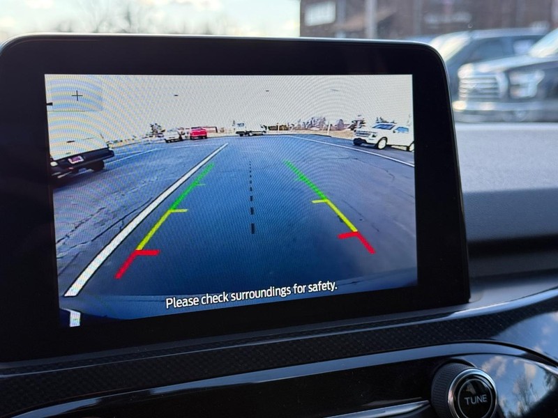 Ford Escape Vehicle Full-screen Gallery Image 20