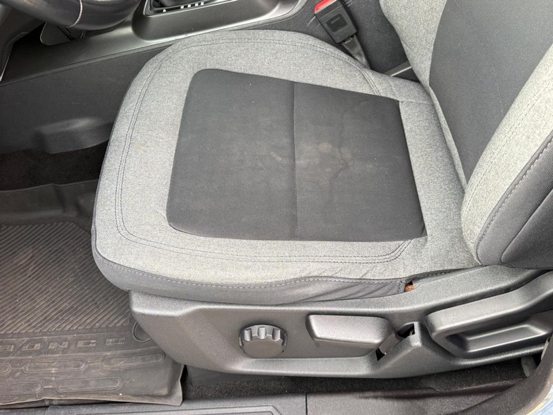 Ford Bronco Vehicle Full-screen Gallery Image 16