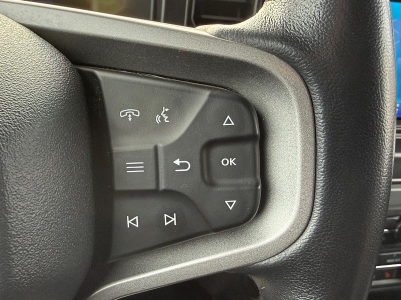 Ford Bronco Vehicle Full-screen Gallery Image 18