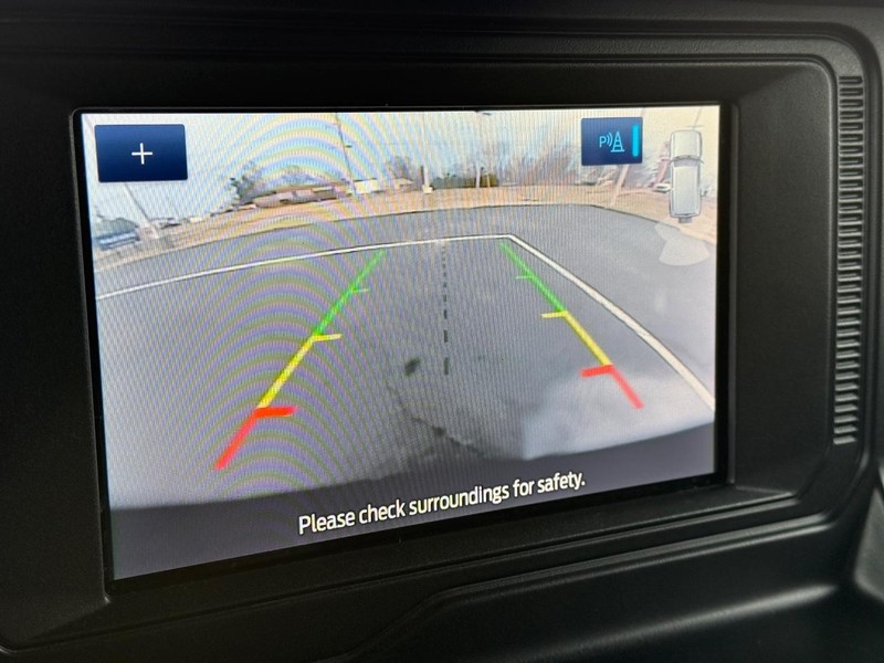 Ford Bronco Vehicle Full-screen Gallery Image 21