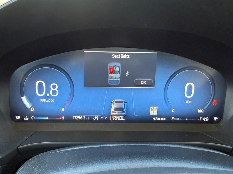 Ford Escape Vehicle Full-screen Gallery Image 19