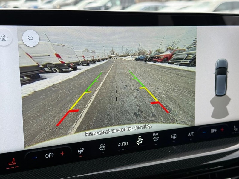 Ford Escape Vehicle Full-screen Gallery Image 22