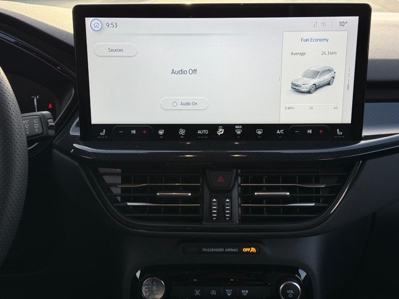 Ford Escape Vehicle Full-screen Gallery Image 14