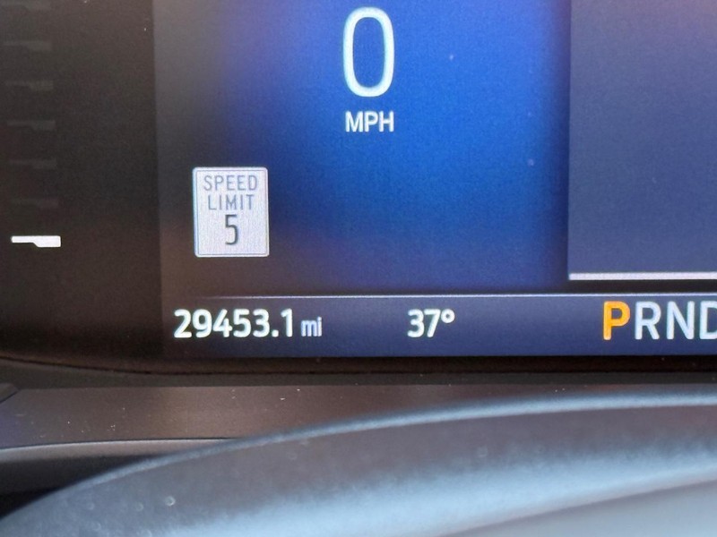 Ford Escape Vehicle Full-screen Gallery Image 20