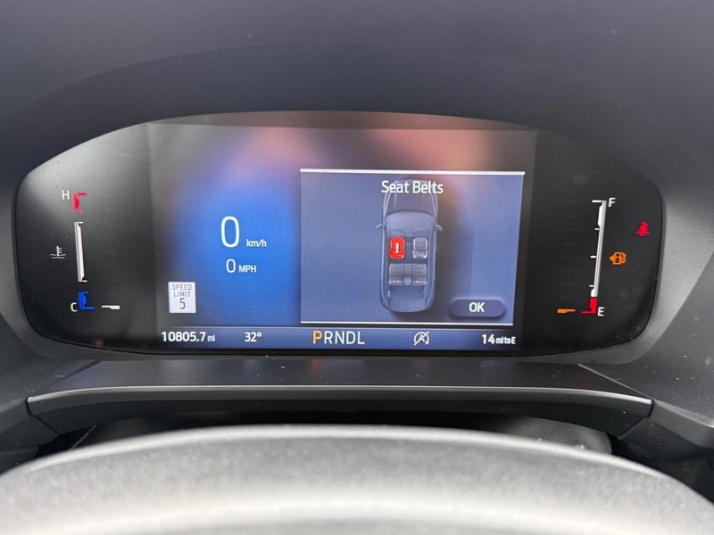 Ford Escape Vehicle Full-screen Gallery Image 19