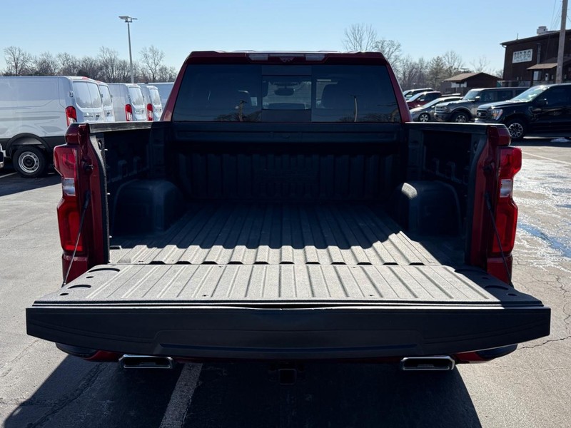 Chevrolet Silverado 1500 Vehicle Full-screen Gallery Image 04