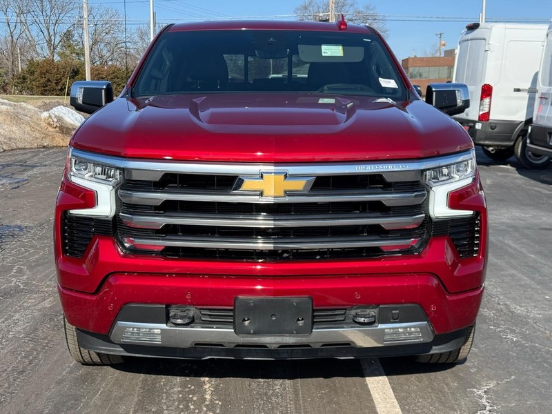 Chevrolet Silverado 1500 Vehicle Full-screen Gallery Image 11