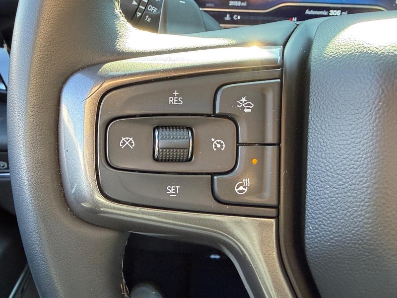 Chevrolet Silverado 1500 Vehicle Full-screen Gallery Image 20