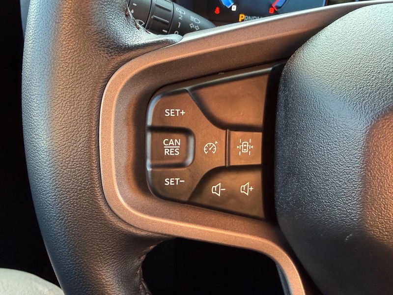 Ford Bronco Vehicle Full-screen Gallery Image 16