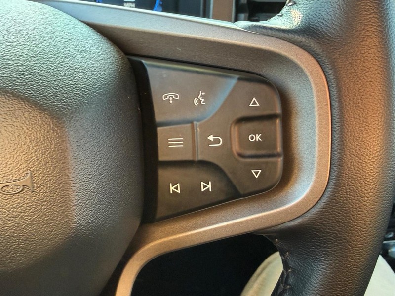 Ford Bronco Vehicle Full-screen Gallery Image 17