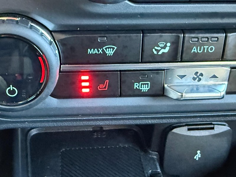 Ford Bronco Vehicle Full-screen Gallery Image 21