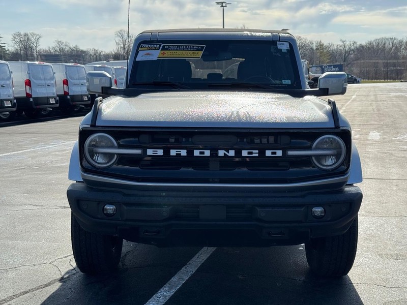 Ford Bronco Vehicle Full-screen Gallery Image 10