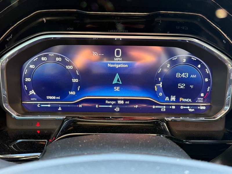 Chevrolet Silverado 1500 Vehicle Full-screen Gallery Image 21