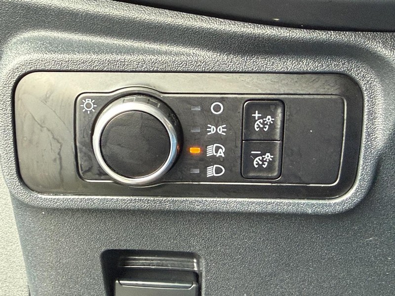 Ford Bronco Vehicle Full-screen Gallery Image 19