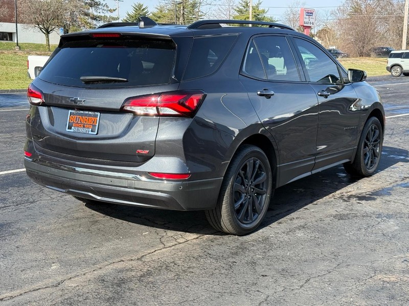 Chevrolet Equinox Vehicle Full-screen Gallery Image 03