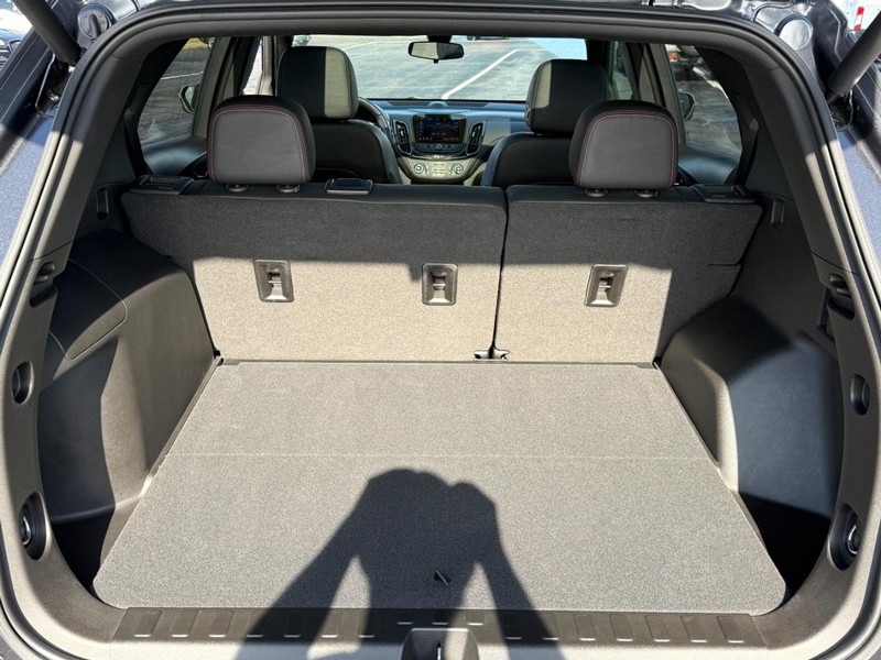 Chevrolet Equinox Vehicle Full-screen Gallery Image 04