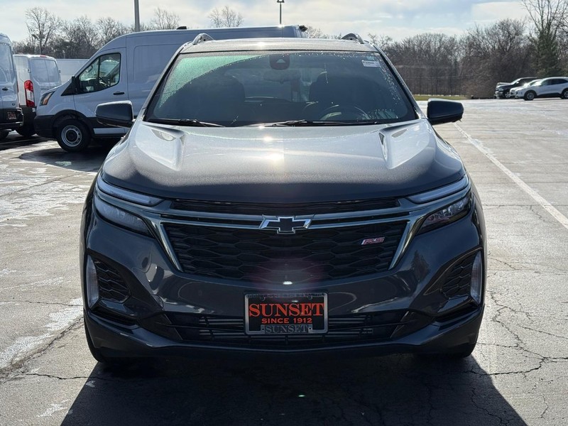 Chevrolet Equinox Vehicle Full-screen Gallery Image 10