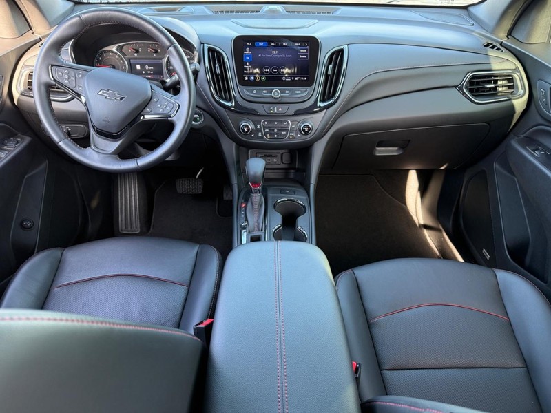 Chevrolet Equinox Vehicle Full-screen Gallery Image 12