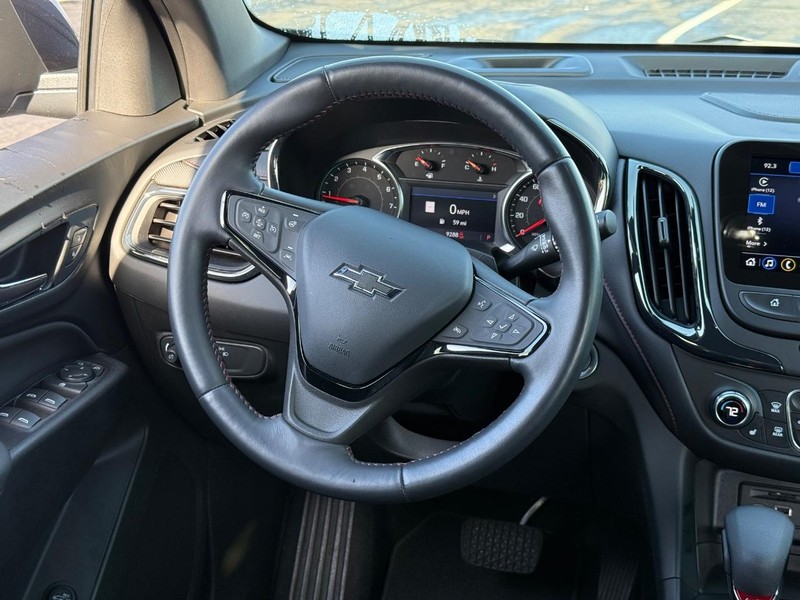 Chevrolet Equinox Vehicle Full-screen Gallery Image 13